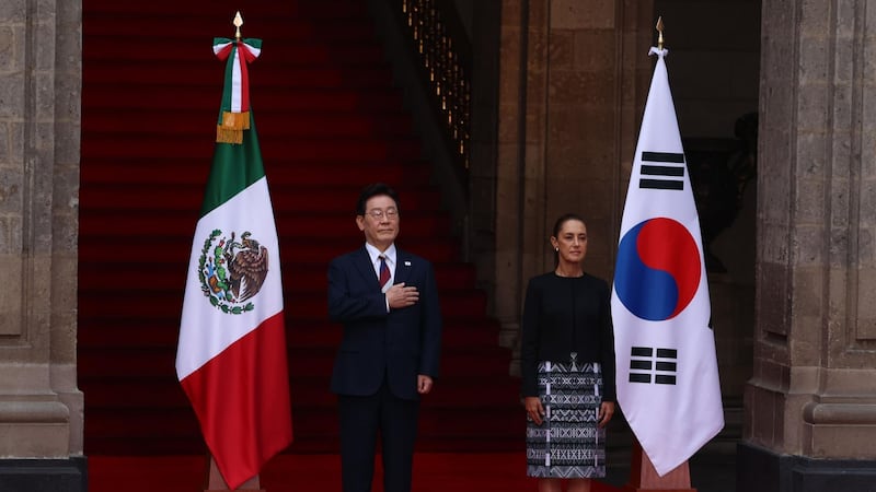 VIDEO: ¿Cómo recibió Sheinbaum al presidene de Corea del Sur en Palacio Nacional?