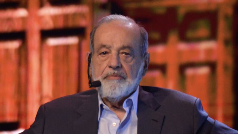 Slim lanza propuesta para eliminar pensiones para adultos mayores