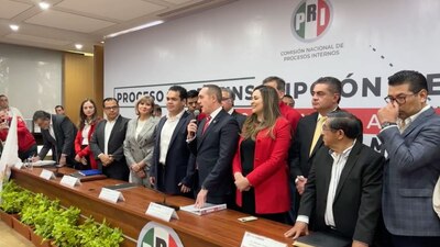Se registró en el CEN del PRI