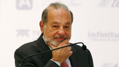 Carlos Slim Helú es ingeniero civil por la UNAM