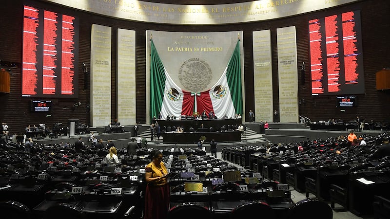 Sheinbaum publica en el DOF el decreto que pone fin a ‘pensiones doradas’