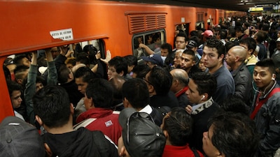 Te decimos qué estaciones del Metro avanzan lentamente en horas picos