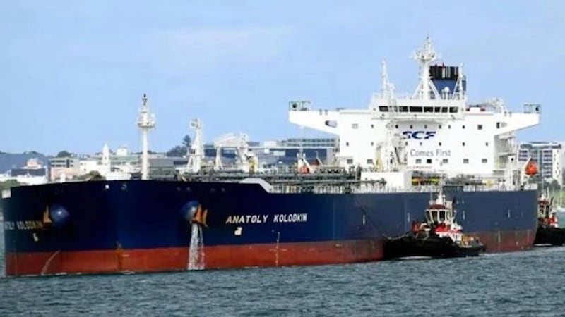 VIDEO: Barco ruso llega con 100 mil toneladas de petróleo a Cuba