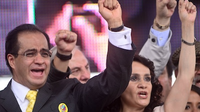 René Bejerano y su esposa Dolores Padierna en un evento del PRD en agosto de 2011