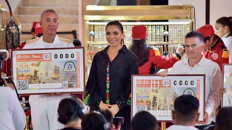 Lotería Nacional realiza sorteo por el Bicentenario de la Independencia en el mar desde Veracruz