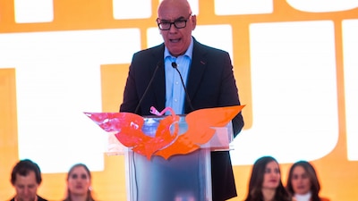 El líder de MC cuestionó la alianza entre los partidos PRI,PAN y PRD