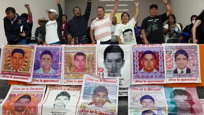Formaron dos grupos diferentes y, con ello, solicitaron que fueran atendidos por separado