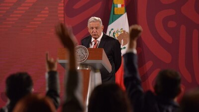 López Obrador mencionó que la oposición deben convencer a los electores