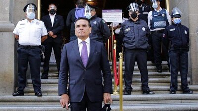 El gobernador saliente de Michoacán llevó sus pruebas a la SCJN