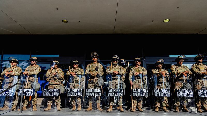 Despliegan 7 mil elementos de la Guardia Nacional y militares para afrontar protestas en Texas