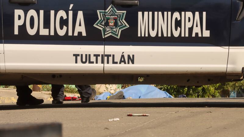 Sujetos acribillan a 5 personas en bar ‘Nay Ney’, en Tultitlán, Edomex