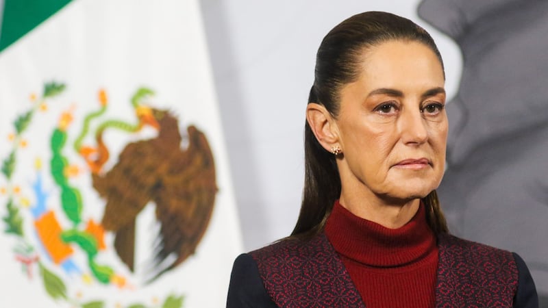 Aclara Sheinbaum que, pese a fricciones, México mantiene relación consular con Perú