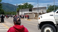 Reportan bloqueos viales, quema de patrullas y ataques con explosivos en Guerrero
