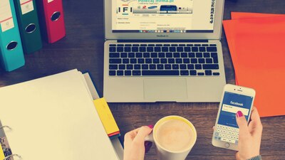 Si los millones de usuarios dejaran la red social más popular del mundo, el resultado económico sería devastador