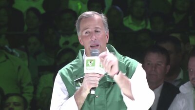 El aspirante presidencial formalizó su candidatura con el Partido Verde