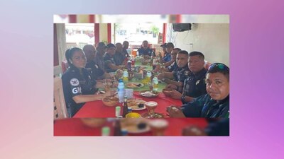 En redes sociales circula esta imagen de una reunión entre Guardia Nacional y presuntos delincuentes