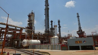 No obstante, la SHCP indicó que al interior, los ingresos de Pemex crecieron en 23.2% real
