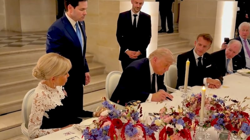 Trump firma acuerdo para poner fin a la guerra con Irán