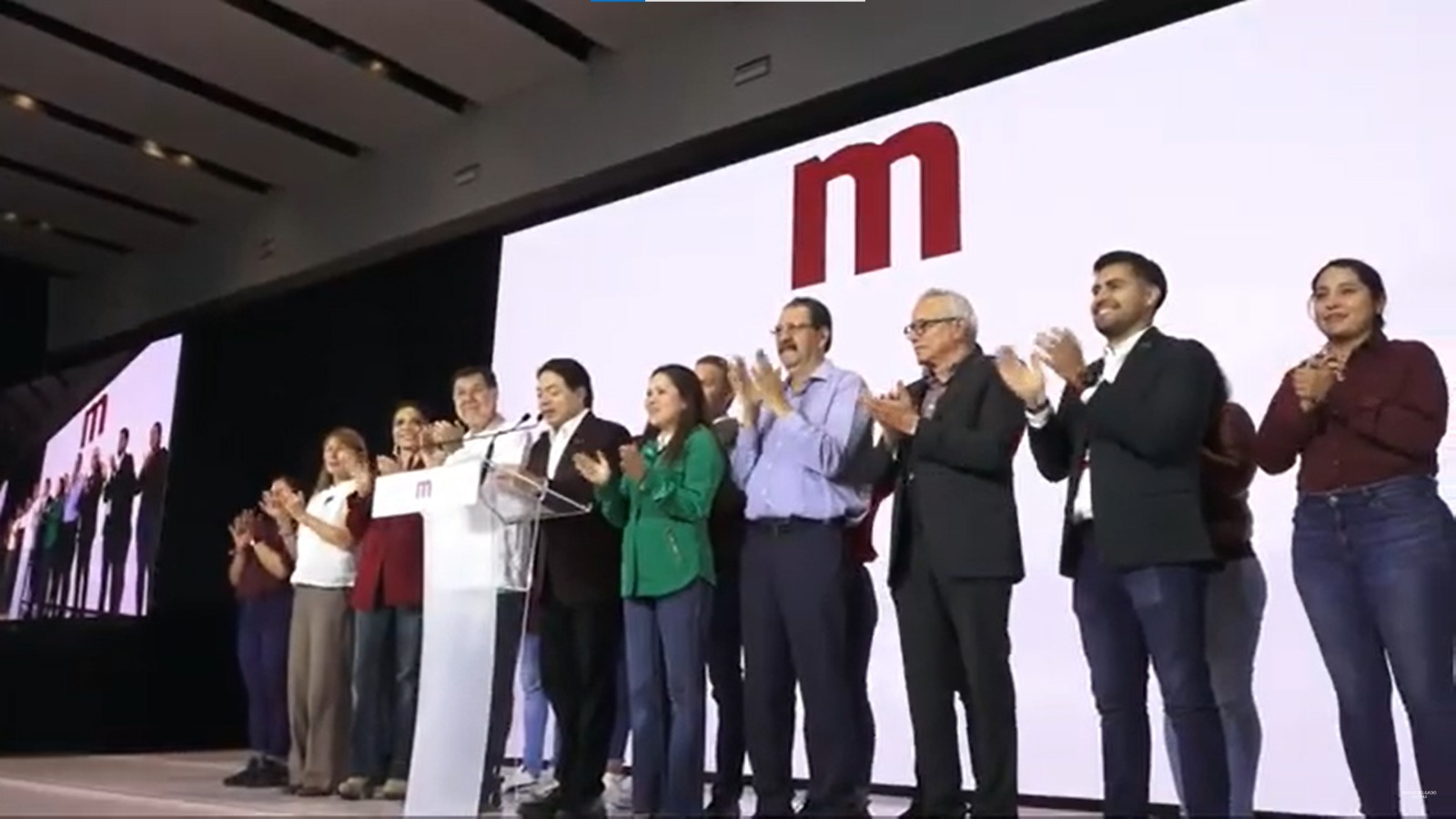 El líder nacional de Morena dio una conferencia de prensa, pasadas las 18:00 horas