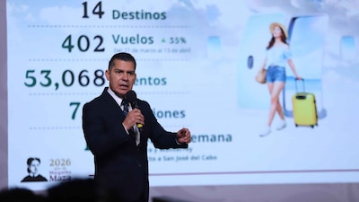 CIUDAD DE MÉXICO, 01ABRIL2026.- Leobardo Ávila Bojórquez, director general de Mexicana de Aviación, durante su participación en la Conferencia del Pueblo realizada en el Salón Tesorería en Palacio Nacional.