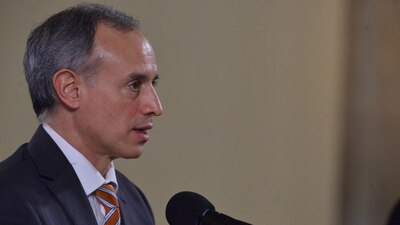 El subsecretario indicó que no es momento de realizar en México festejos, tales como bodas