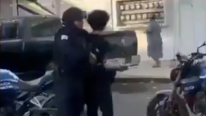 Vinculan a proceso a Osmar ‘N’ por el asesinato de sus 2 maestras en preparatoria de Michoacán