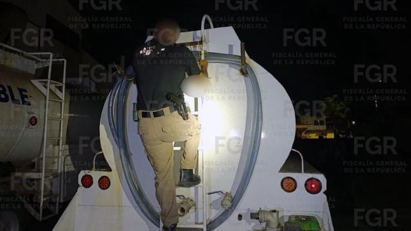 ¡Golpe al ‘huachicol’! FGR asegura más de 10 mil litros de hidrocarburo en Tuxpan