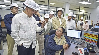 El presidente prometió que rescataría al sector energético