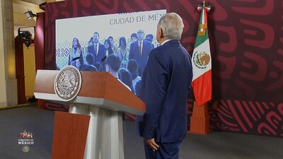 Desde Palacio Nacional, el mandatario mexicano transmitió el regreso a clases de una escuela secundaria