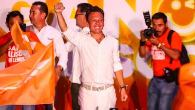 El gobernador Enrique Alfaro lo felicitó por su victoria