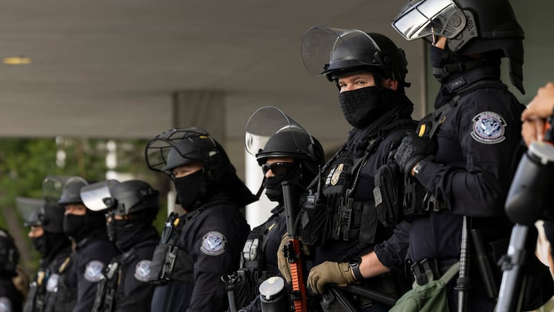 Cárteles mexicanos ofrecen recompensas por matar a agentes migratorios en Estados Unidos: DHS