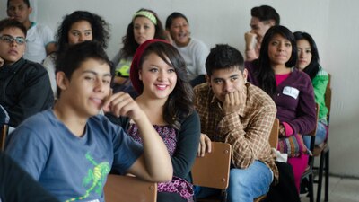 El próximo gobierno encabezado por Andrés Manuel López Obrador ofreció becas y apoyos a jóvenes