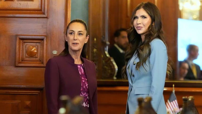 Sheinbaum califica como “provechosa” la reunión con la secretaria de Seguridad de EU