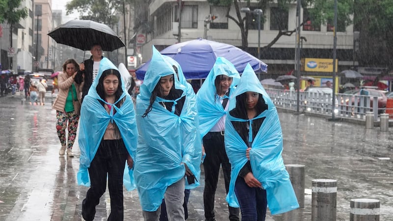 Activan triple alerta por intensificación de lluvias y caída de granizo en 14 alcaldías de la CDMX