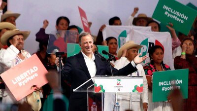 José Antonio Meade ha dicho que no es militante del PRI pero parece lo contrario