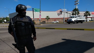 La organización se dedica a la transportación e importación de multitoneladas de drogas ilícitas