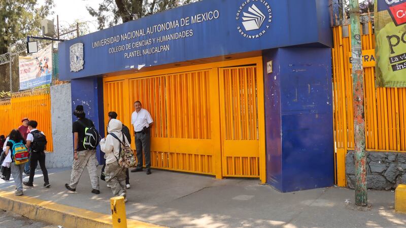 CCH Naucalpan aclara que Tamara ingresó al plantel y luego salió acompañada de otro joven