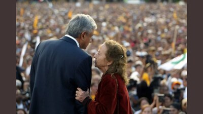 Aprovechó la oportunidad para dar su pésame a su familia, amigos y seguidores