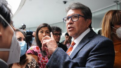 Ricardo Monreal viajó a España para reunirse con legisladores de ese país