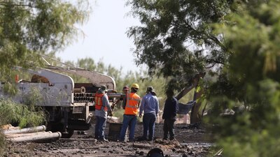 Los mineros suman una semana atrapados al interior de los túneles