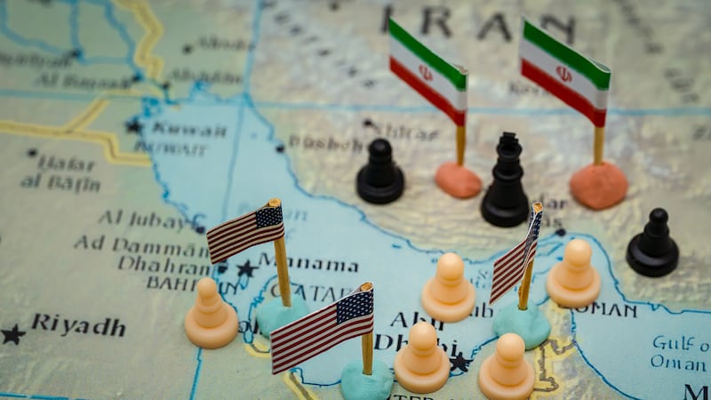 EU confirma bloqueo de todos los puertos de Irán el lunes