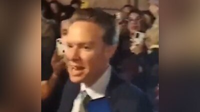 También cantó una parte de la canción de RBD