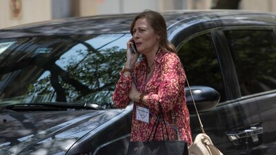 Tatiana Clouthier aseguró que AMLO no le pidió su opinión para designar a Bartlett como titular de CFE