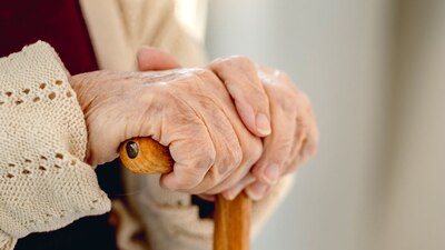 La mujer subió llorando a la unidad para ser trasladada; ahí contó su historia de violencia familiar