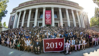 Estos alumnos iniciaron sus estudios en 2015 y se graduarán este año