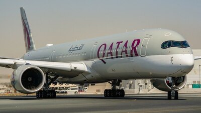 La aerolínea negó que hayan acuerdos para una ruta desde el AIFA a Qatar.