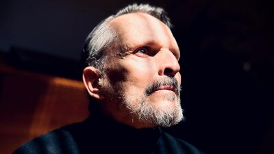 El cantante indicó que tras el incidente no tiene planes de salir de México