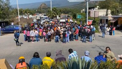 Amenazan con quemar las unidades