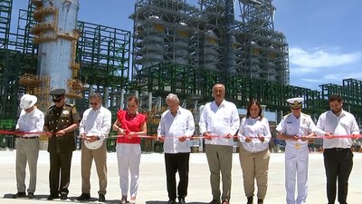Los funcionarios realizaron un recorrido en las instalaciones previo a la inauguración