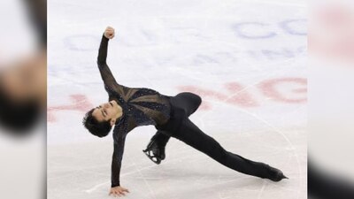 El joven patinador realizó una rutina donde mostró sus habilidades